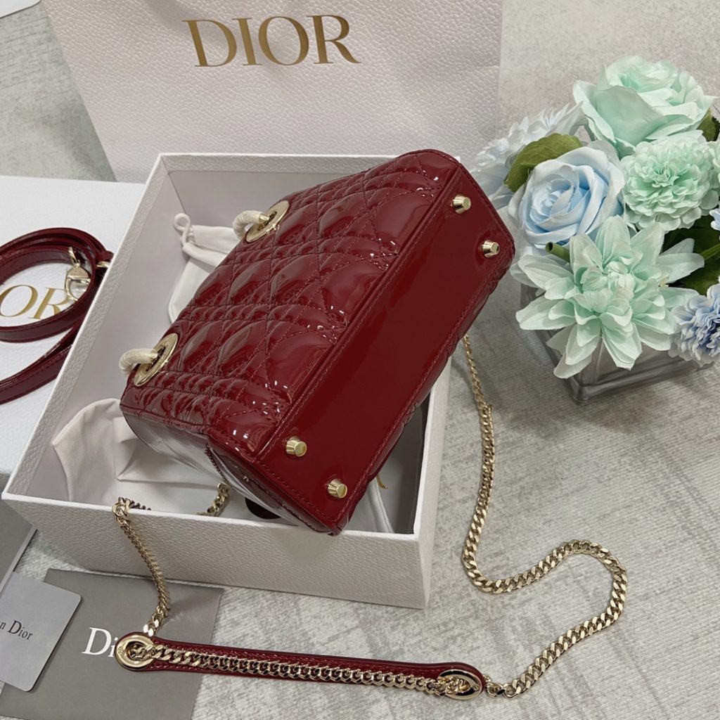 Mini Three Grid Lacquer Leather Wine Red/Rose Gold Buckle Imported Calfskin Frosted Deer Skin Pattern Velvet Lining High Density Electroplated Hardware Rose Gold Small Hole Pull Ring Straight Line Real Screw Lock Adjustable Leather Shoulder Strap ➕ Chain complete with original packaging