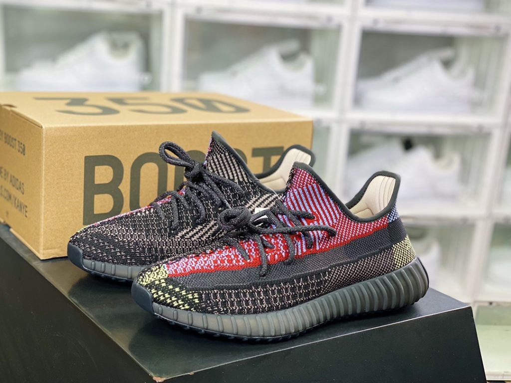 Kanye West x Yeezy Boost 350 V2 