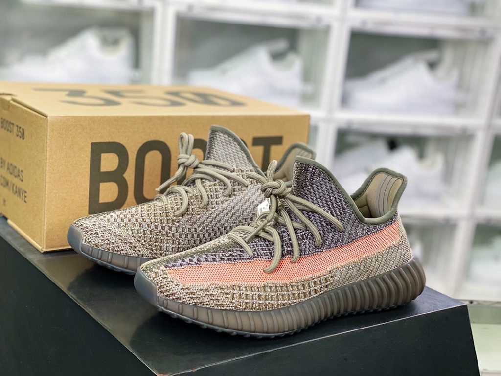 Kanye West x Yeezy Boost 350 V2 