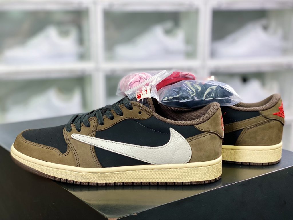 Ragment design x Travis Scott x Air Jordan 1 High OG SP 