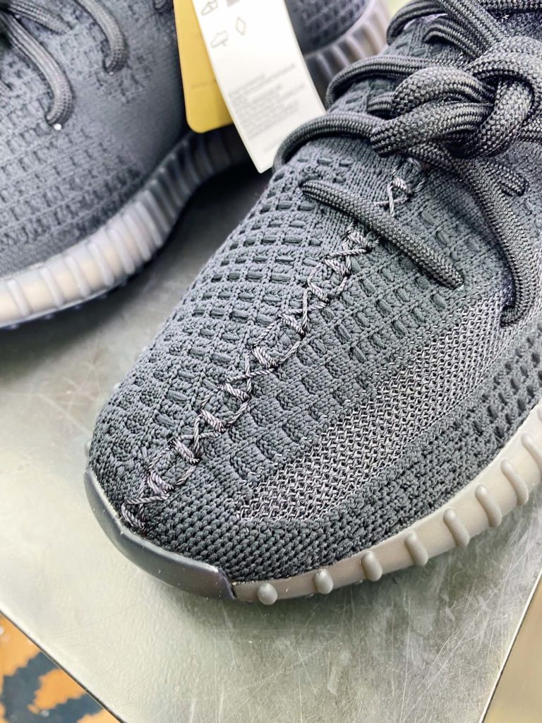 Kanye West x Yeezy Boost 350 V2 