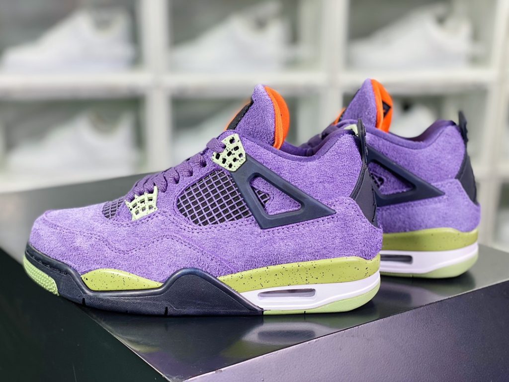 Wmns Air Jordan 4 Retro 