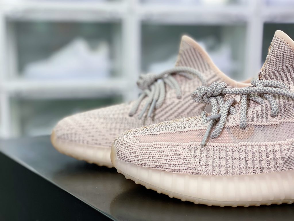 Kanye West x Yeezy Boost 350 V2 