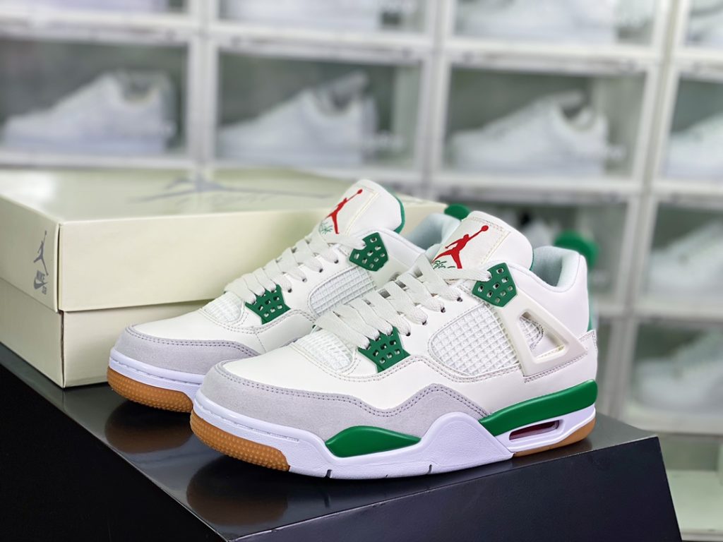 SB x Air Jordan 4 Retro SP 