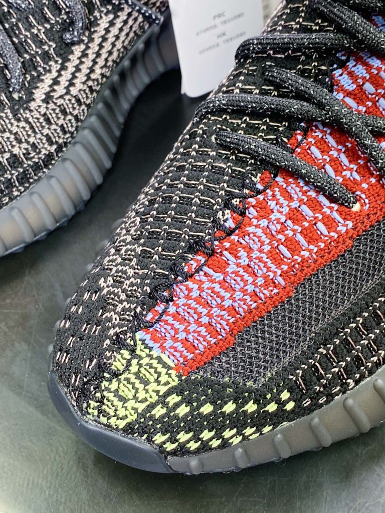 Kanye West x Yeezy Boost 350 V2 