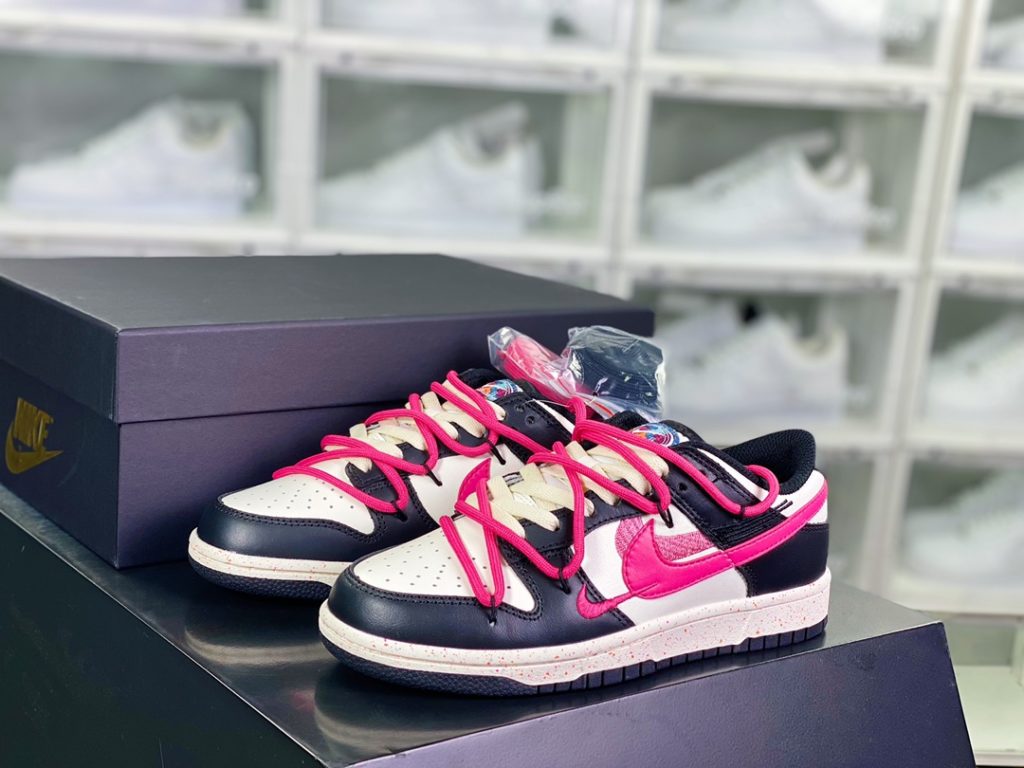 Wmns SB Dunk Low 