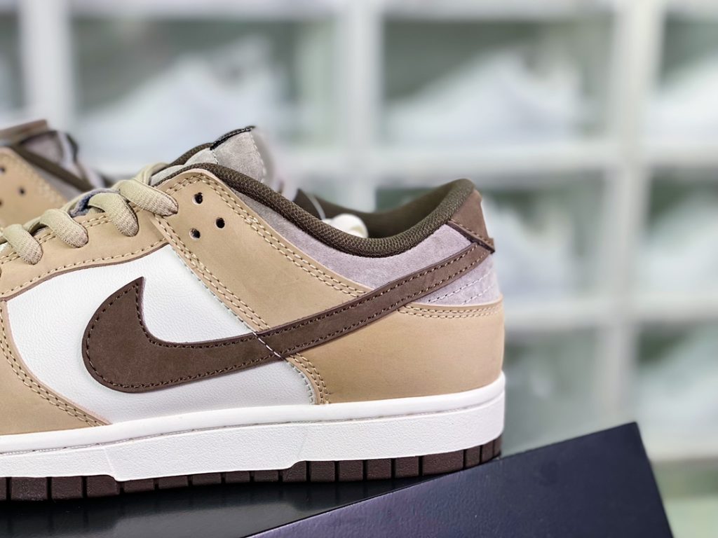 Ottomo Katsuhiro x [Nike] SB Dunk Low 