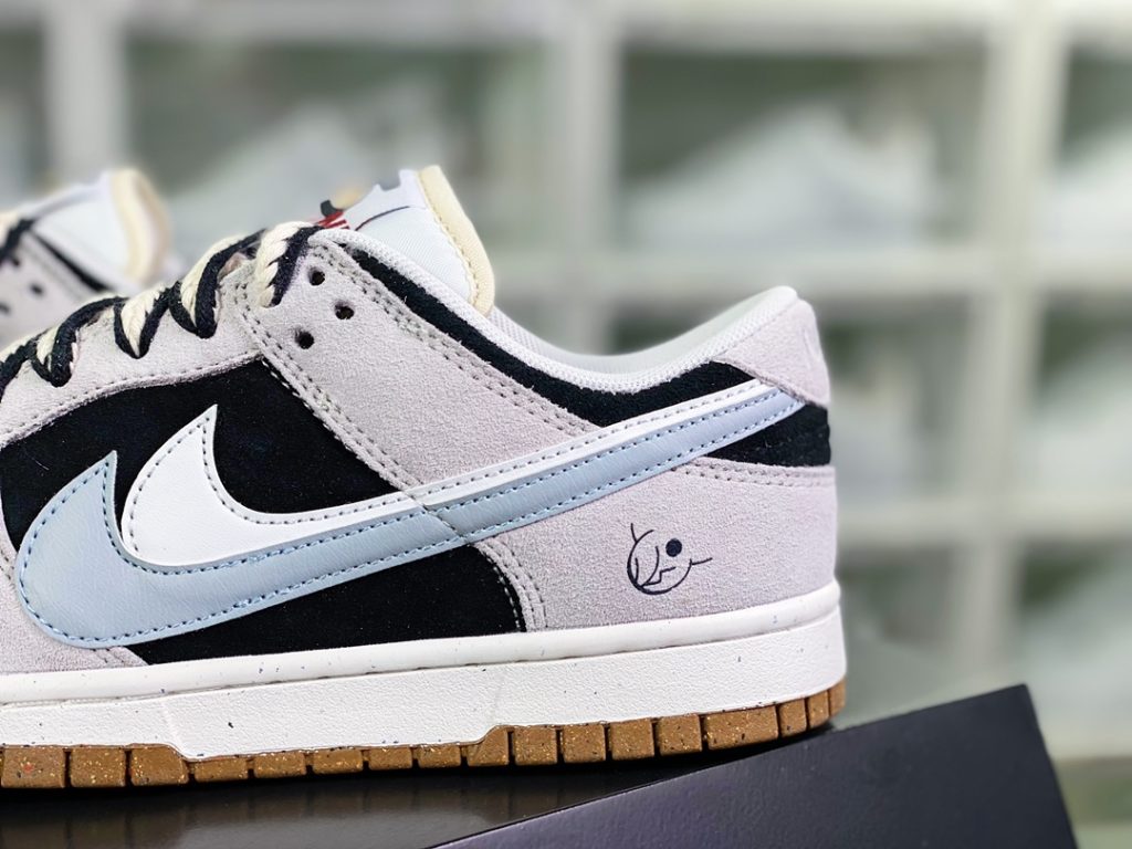 SB Dunk Low SE 