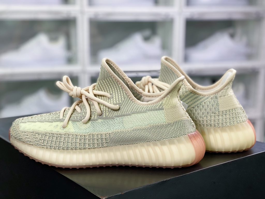 Kanye West x Yeezy Boost 350 V2 