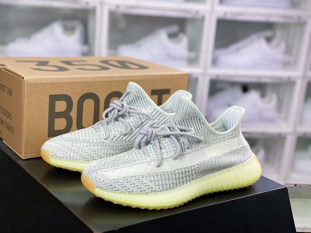 Kanye West x Yeezy Boost 350 V2 