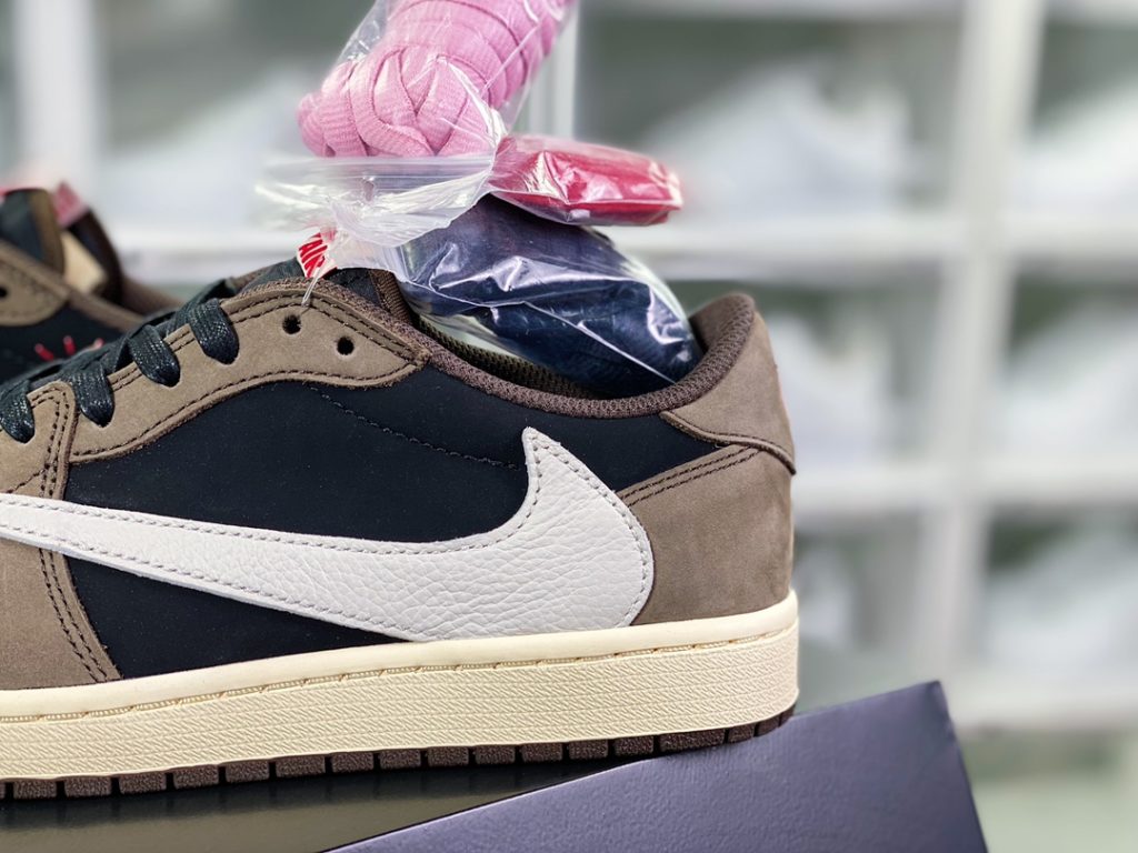 Travis Scott x [Nike] Air Jordan 1 Retro Low OG 