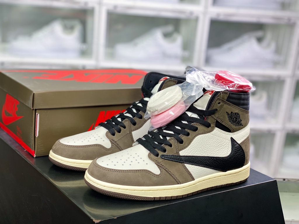 Ragment design x Travis Scott x Air Jordan 1 High OG SP 