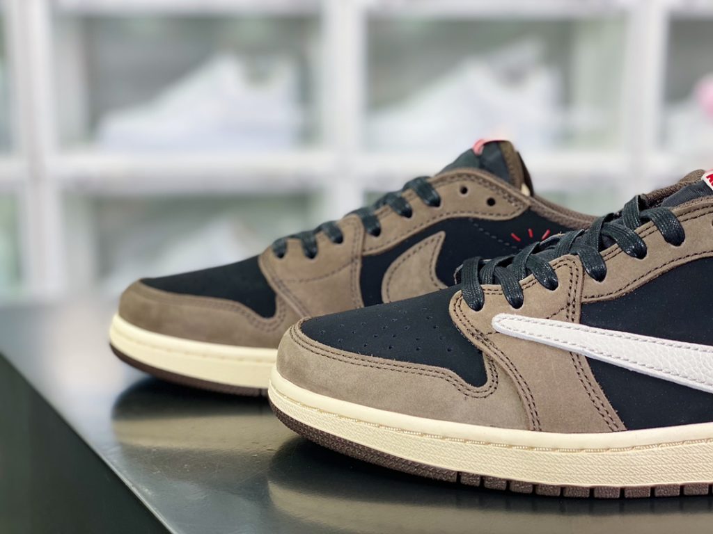 Travis Scott x [Nike] Air Jordan 1 Retro Low OG 