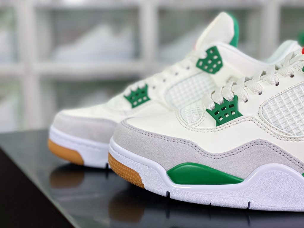 SB x Air Jordan 4 Retro SP 