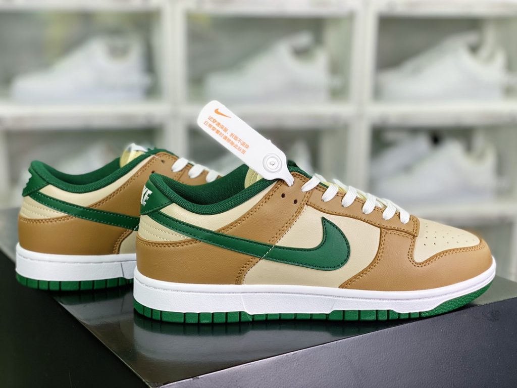 SB Dunk Low 