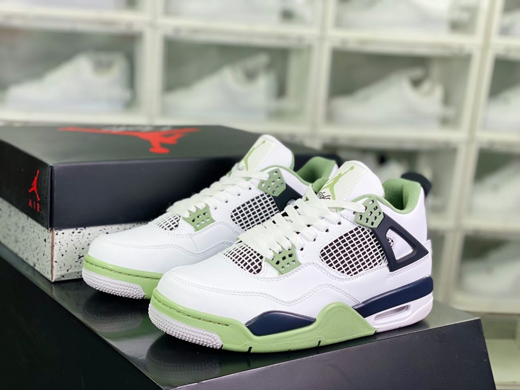 Wmns Air Jordan 4 Retro 