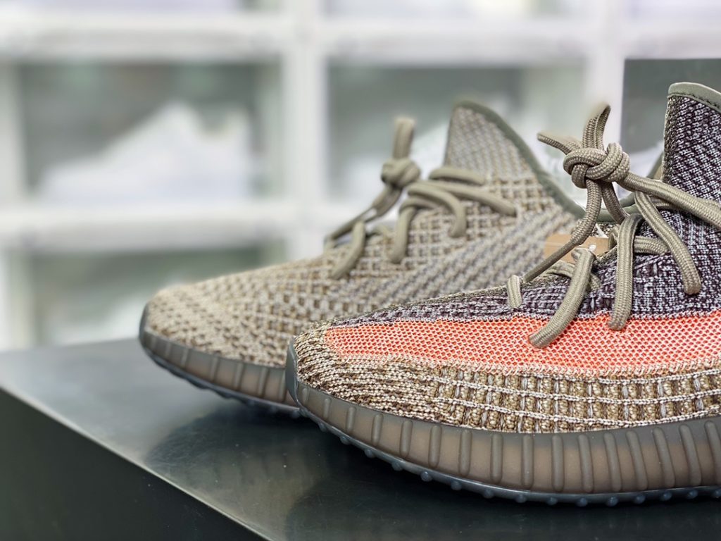 Kanye West x Yeezy Boost 350 V2 