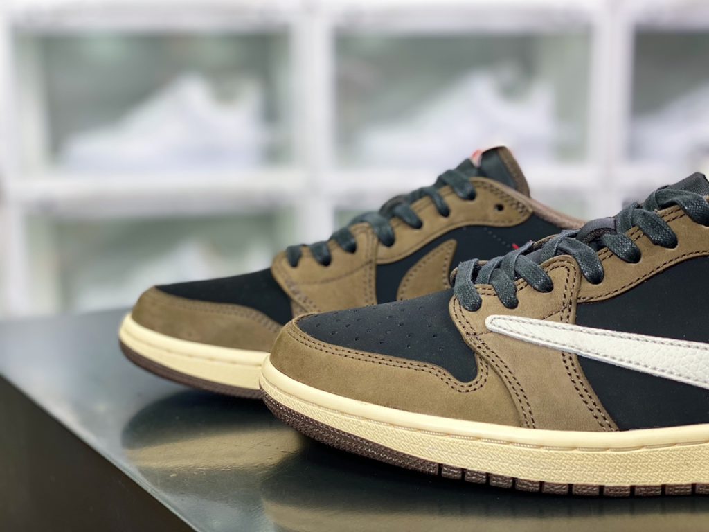 Ragment design x Travis Scott x Air Jordan 1 High OG SP 