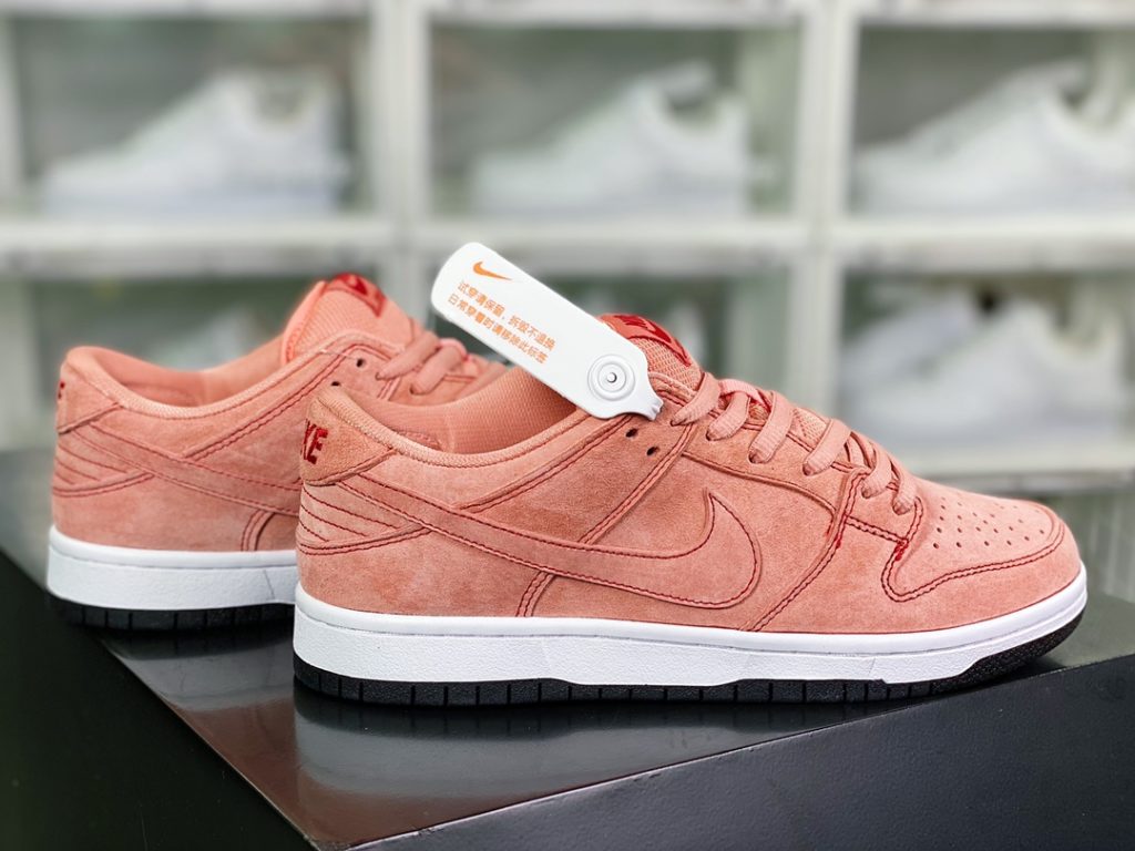 SB Dunk Low Pro 