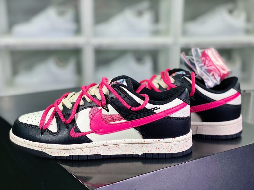 Wmns SB Dunk Low 