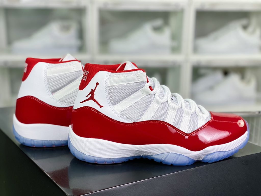 Air Jordan 11 Retro High 