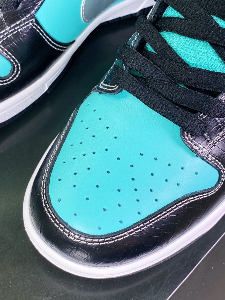 Diamond Supply Co. x [Nike] Dunk Low Pro SB 