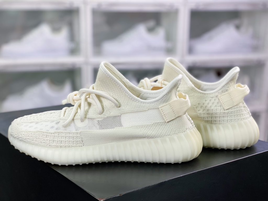 Kanye West x Yeezy Boost 350 V2 