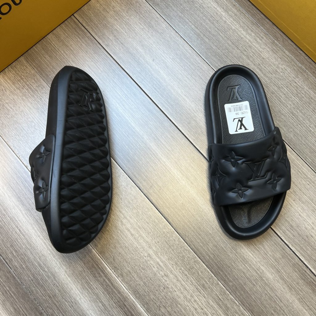 [Louis Vuitton] Louis Vuitton - Premium Quality Original - Upper · Original 🔝 Brand Totem Environmental Friendly Rubber Foam Upper - Outsole · Original Ultra Light TPU Rubber Foam · Molded Outsole - Ultra High Quality Control · Fine Workmanship: Highlighting (High end · Nobility · Grade) - Size: 38-44 (45, 46 can be customized) · 08193