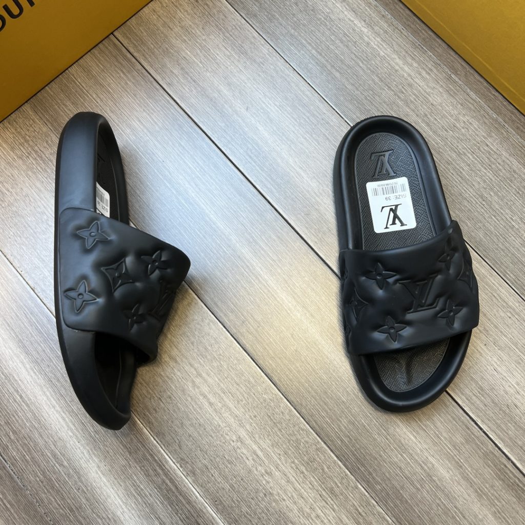 [Louis Vuitton] Louis Vuitton - Premium Quality Original - Upper · Original 🔝 Brand Totem Environmental Friendly Rubber Foam Upper - Outsole · Original Ultra Light TPU Rubber Foam · Molded Outsole - Ultra High Quality Control · Fine Workmanship: Highlighting (High end · Nobility · Grade) - Size: 38-44 (45, 46 can be customized) · 08193