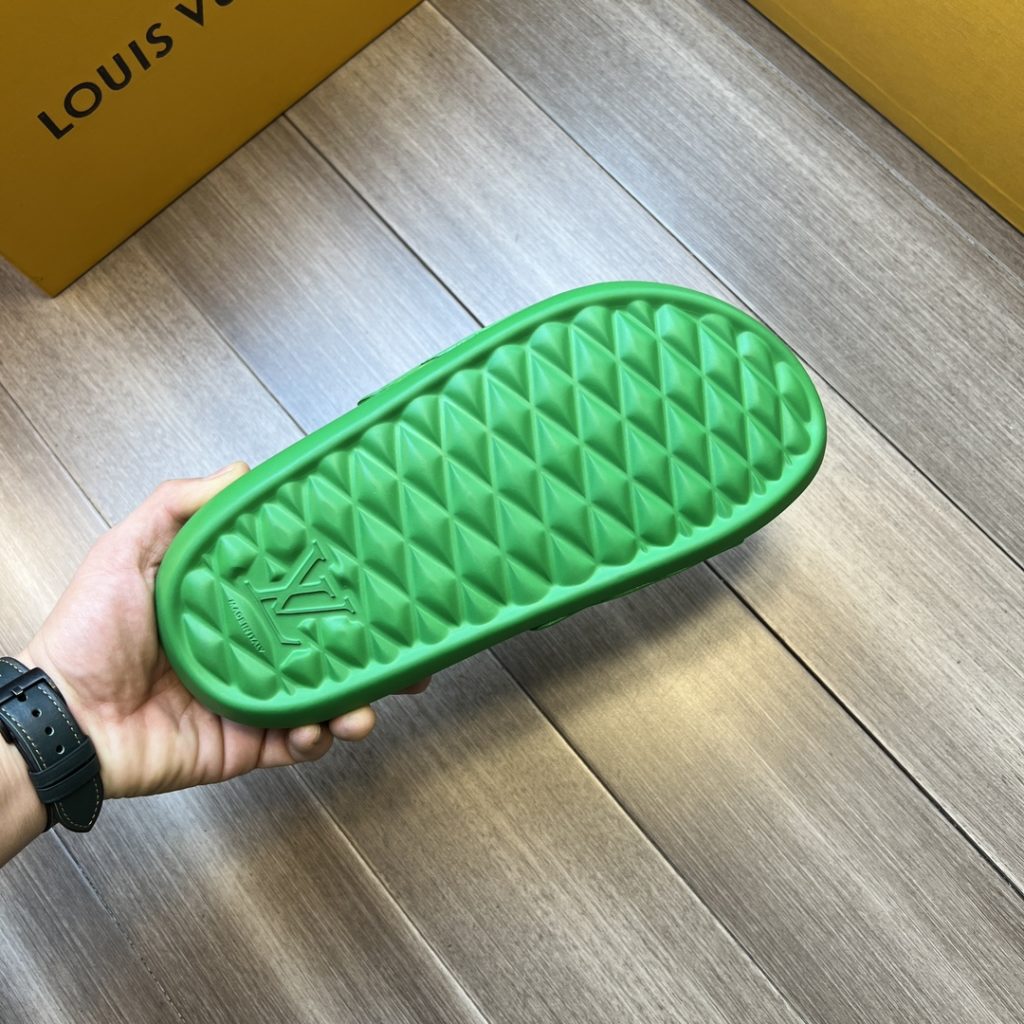 [Louis Vuitton] Louis Vuitton - Premium Quality Original - Upper · Original 🔝 Brand Totem Environmental Friendly Rubber Foam Upper - Outsole · Original Ultra Light TPU Rubber Foam · Molded Outsole - Ultra High Quality Control · Fine Workmanship: Highlighting (High end · Nobility · Grade) - Size: 38-44 (45, 46 can be customized) · 08193