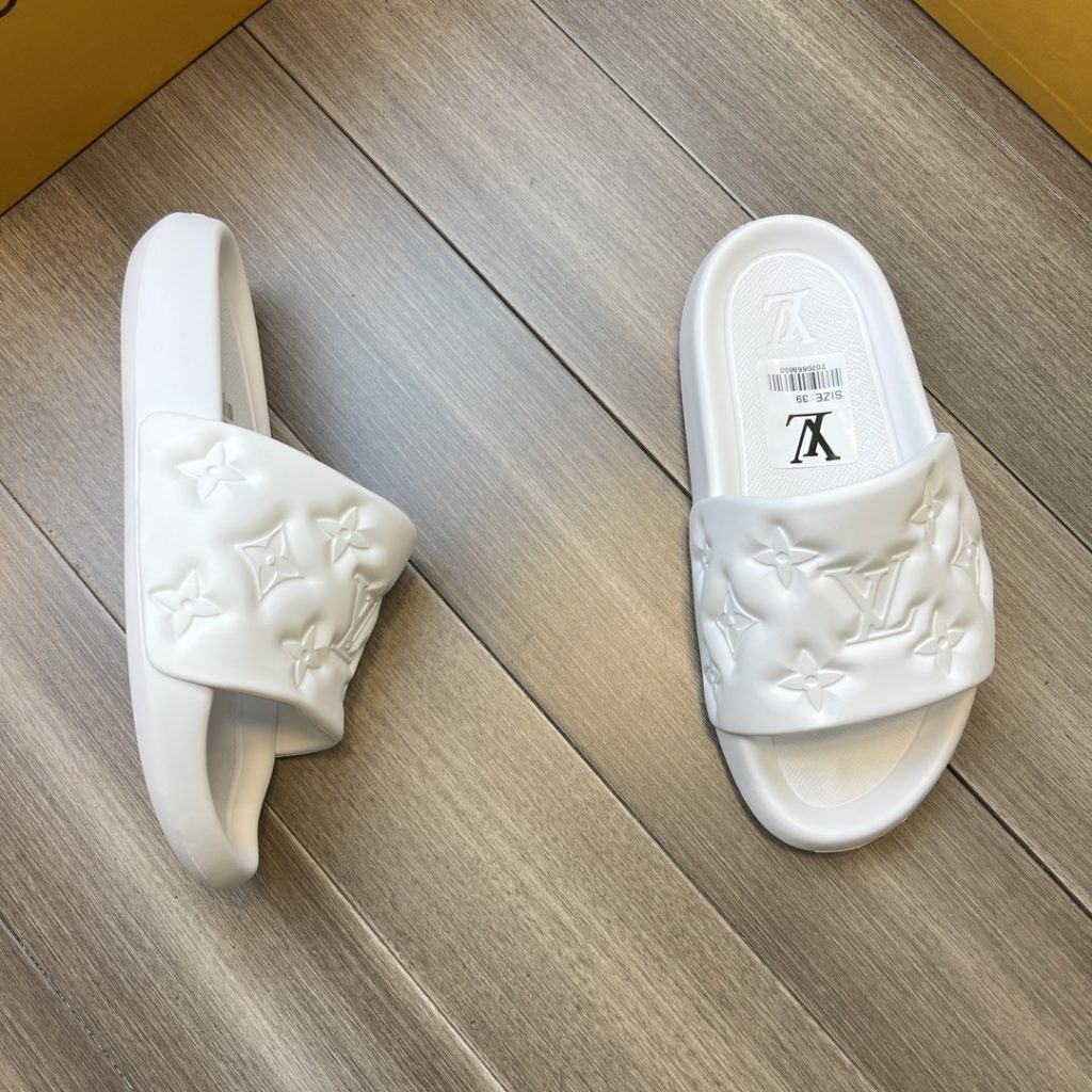 [Louis Vuitton] Louis Vuitton - Premium Quality Original - Upper · Original 🔝 Brand Totem Environmental Friendly Rubber Foam Upper - Outsole · Original Ultra Light TPU Rubber Foam · Molded Outsole - Ultra High Quality Control · Fine Workmanship: Highlighting (High end · Nobility · Grade) - Size: 38-44 (45, 46 can be customized) · 08193