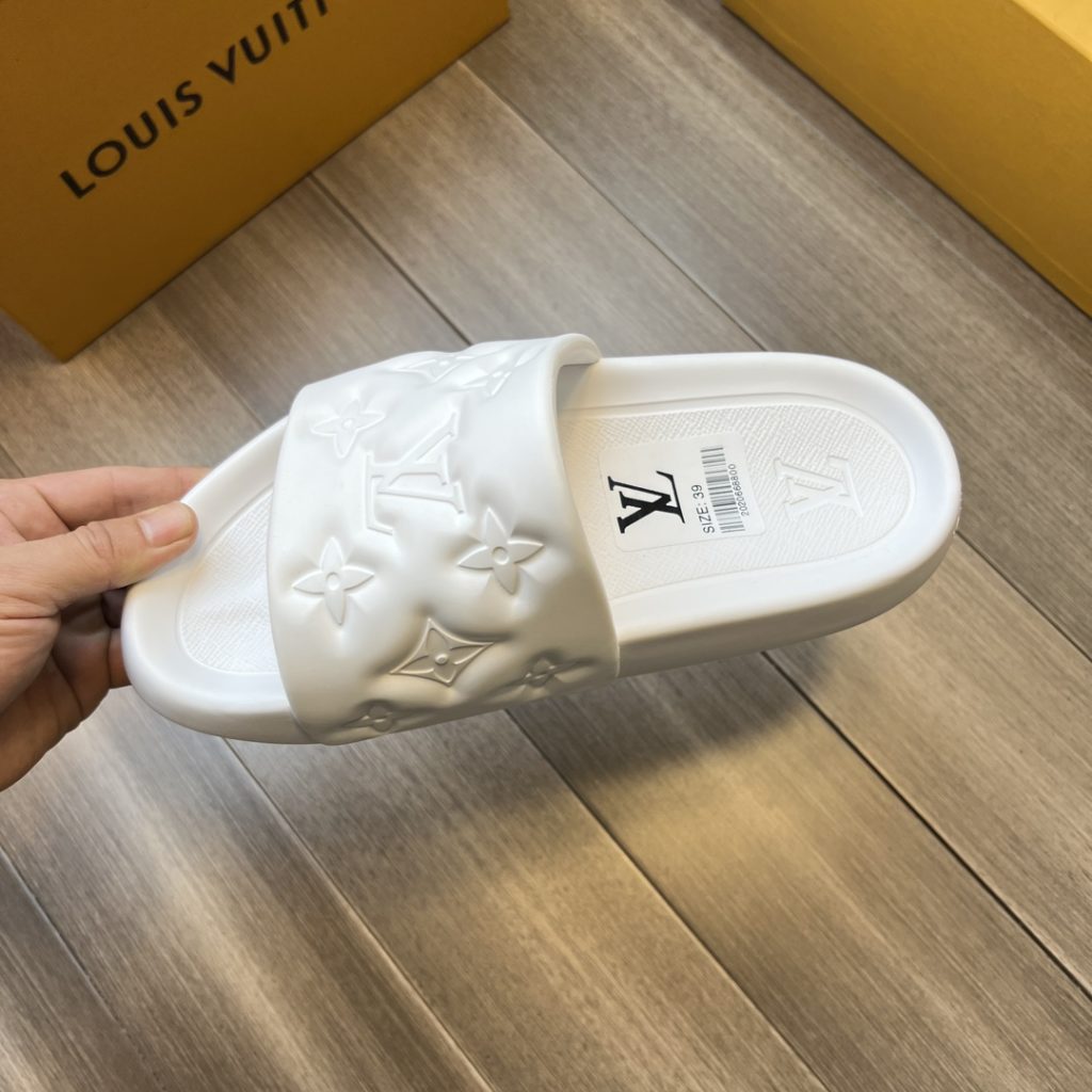 [Louis Vuitton] Louis Vuitton - Premium Quality Original - Upper · Original 🔝 Brand Totem Environmental Friendly Rubber Foam Upper - Outsole · Original Ultra Light TPU Rubber Foam · Molded Outsole - Ultra High Quality Control · Fine Workmanship: Highlighting (High end · Nobility · Grade) - Size: 38-44 (45, 46 can be customized) · 08193