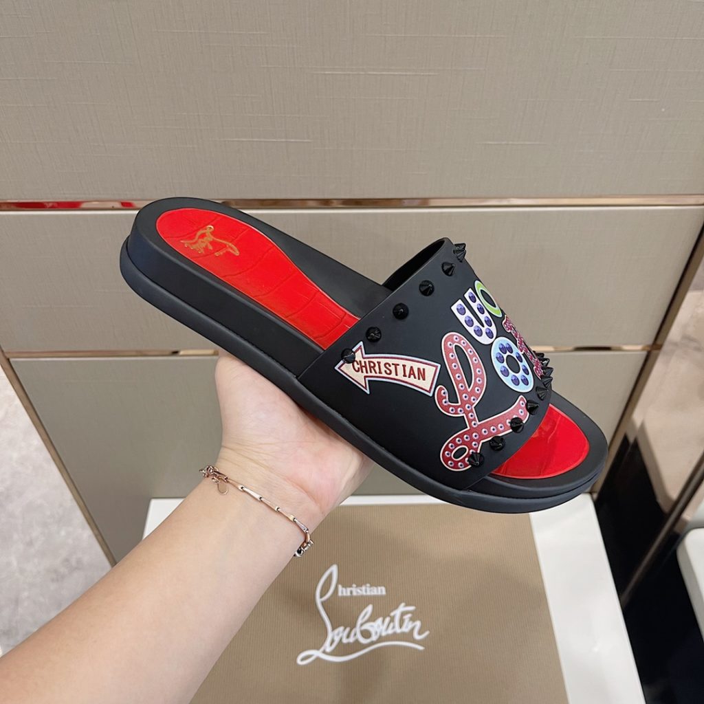 CL2023's latest model - the latest member of the men's thick sole rivet slipper nail family, is also a dazzling red sole shoe element. The embroidery on the cow leather upper is super heavy and has a texture. Original red outsole, Size: 38-45