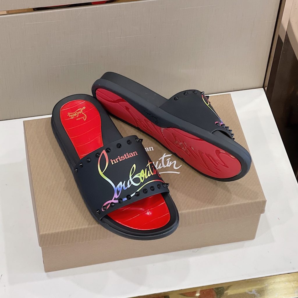 CL2023's latest model - the latest member of the men's thick sole rivet slipper nail family, is also a dazzling red sole shoe element. The embroidery on the cow leather upper is super heavy and has a texture. Original red outsole, Size: 38-45