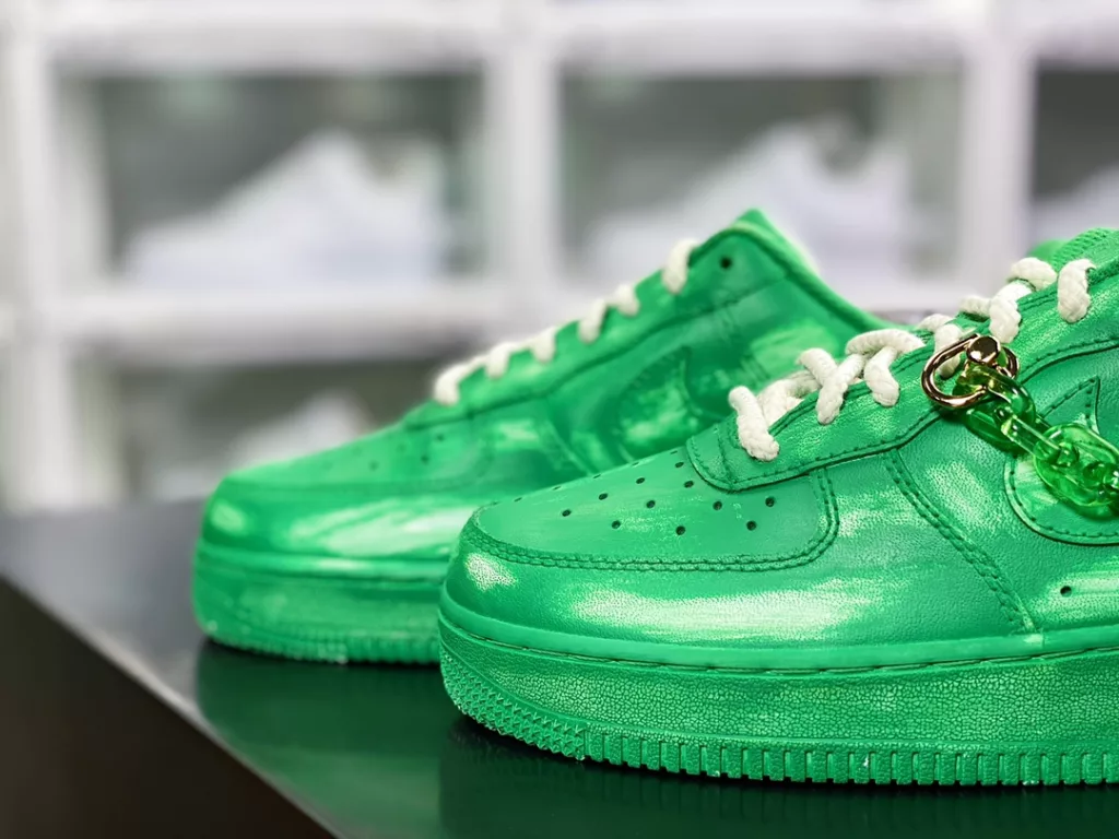 Nike Air Force 1 07 LV8 