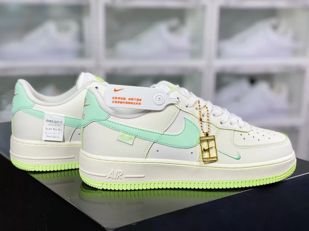 Nike Air Force 1 ´ 07 Low 