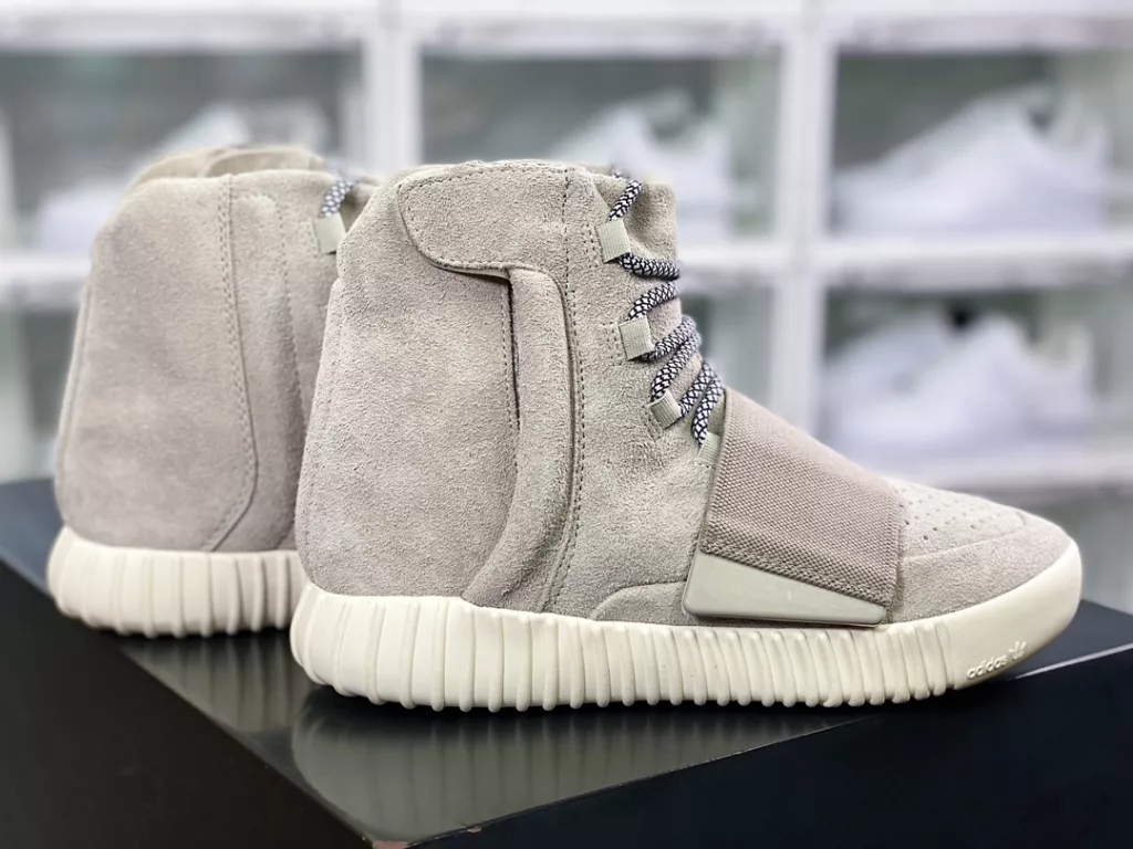 Kanye West x Originals YEEZY BOOST 750 