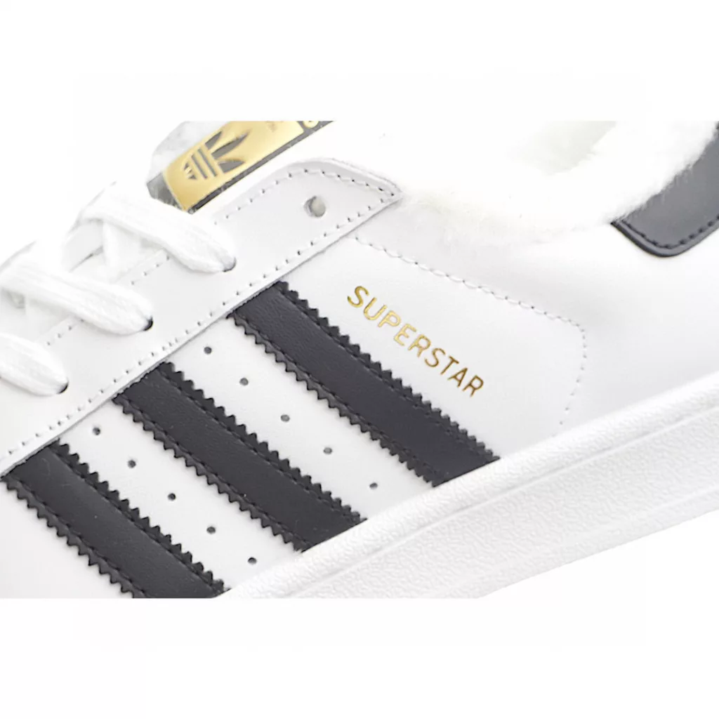 Velvet Adidas Originals Superstar Shell Head Gold Label Blue Sole Classic Versatile Casual Sports Board Shoes Product Number: C77124 Size: 35 36 36.5 37 38 38.5 399