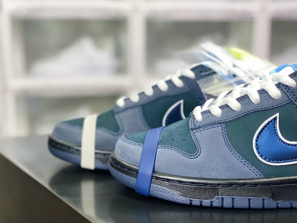 Shrimp ashore 🦞 Co branded Boston renowned shoe store Concepts x SB Dunk Low 