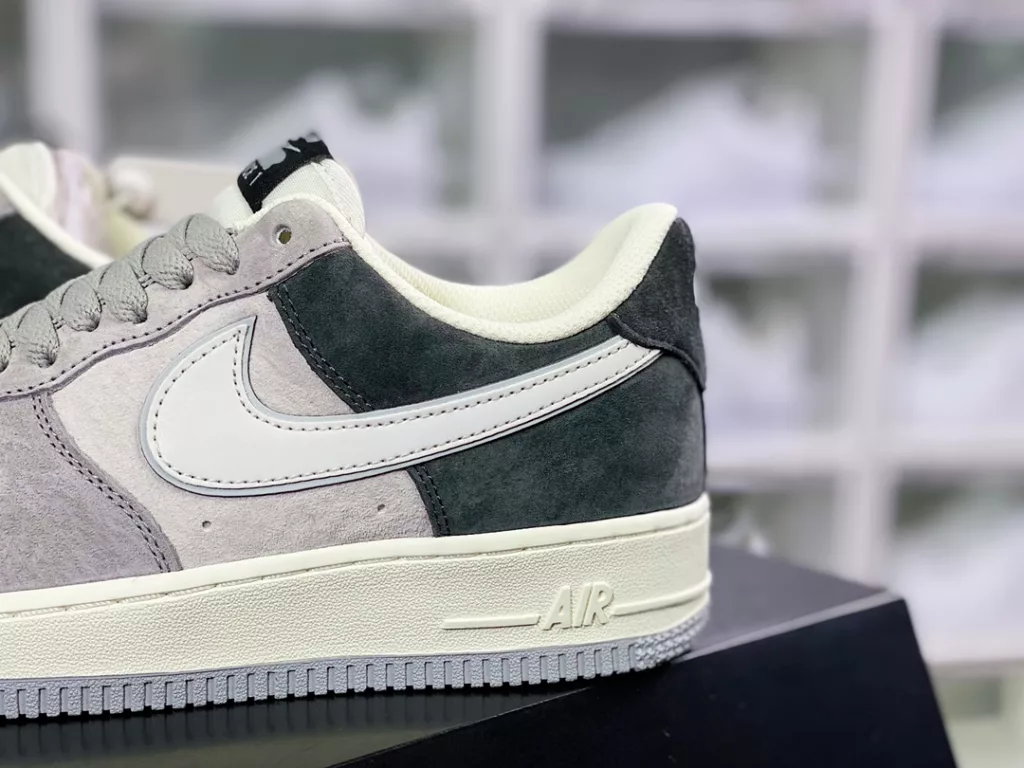 Nike Air Force 1'07 Low LX 