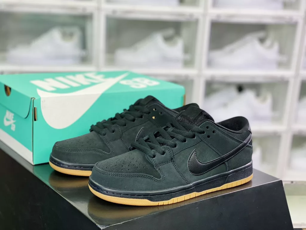 SB Dunk Low Pro 