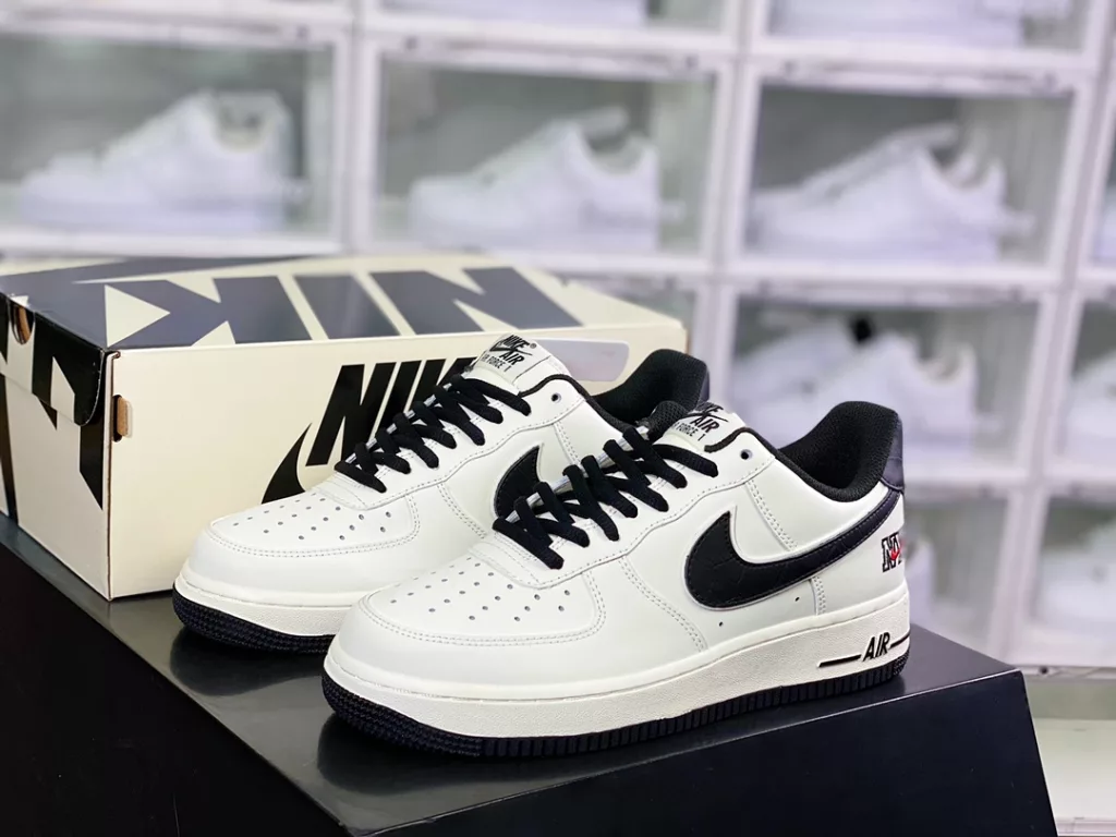 Nike Air Force 1'07 Low 