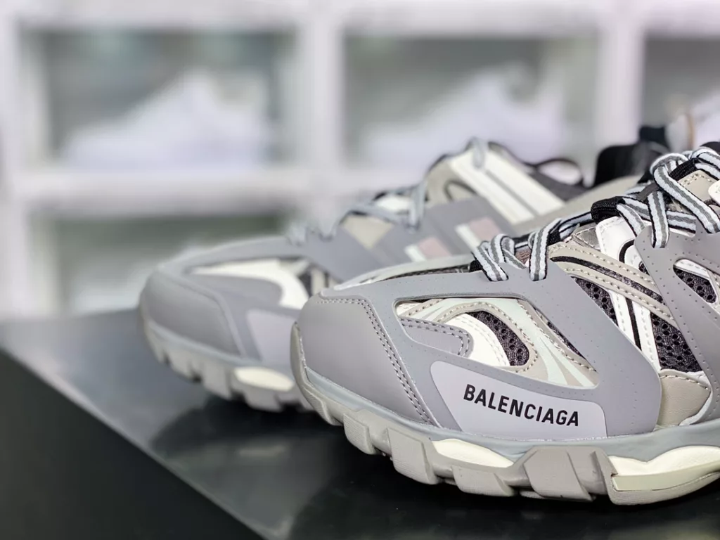 BALENCIAGA Track Trainers 3.0-generation retro wild running dad trend versatile jogging shoes 542023 W3AC1 189710