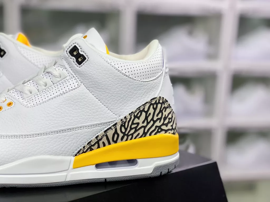 Wmns Air Jordan 3 Retro 