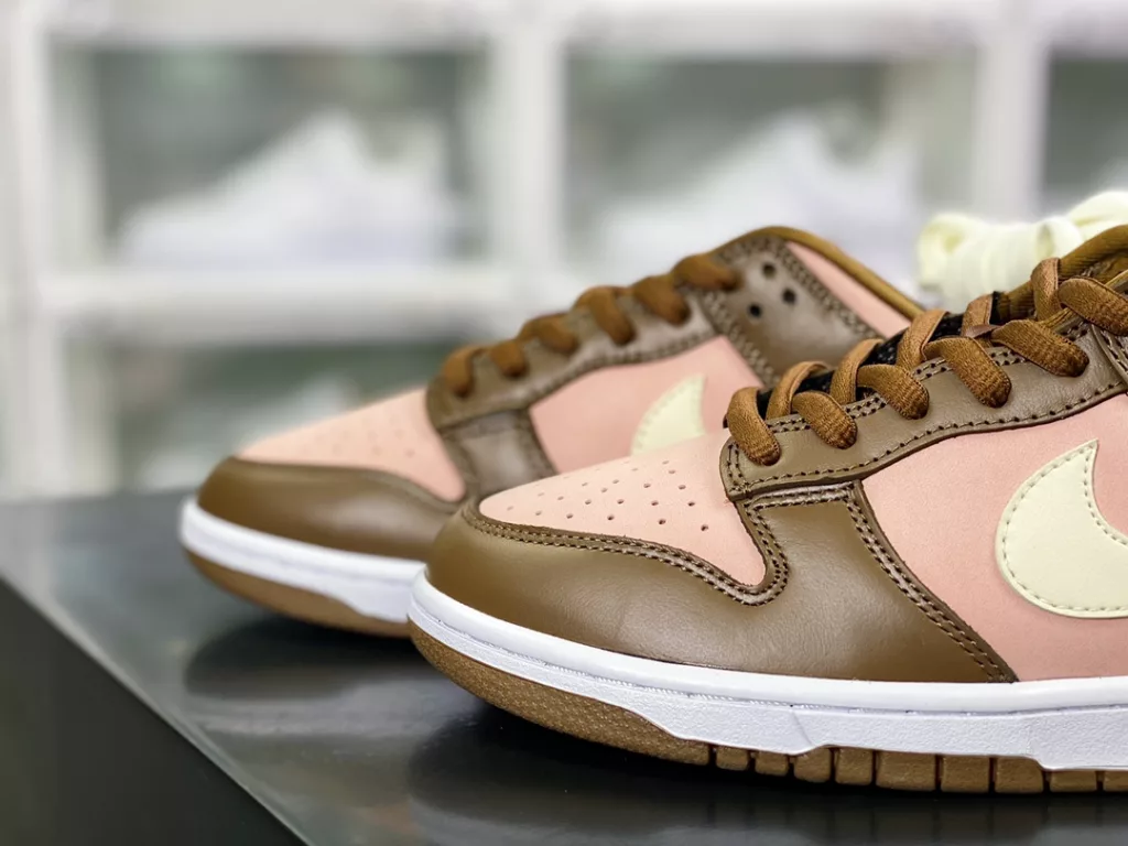 Pink Cherry Ignites 25th Anniversary, American Founder Street Fashion Brand Stussy Stussy x SB Dunk Low Pro 