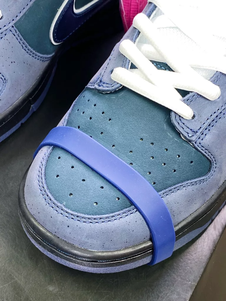 Shrimp ashore 🦞 Co branded Boston renowned shoe store Concepts x SB Dunk Low 