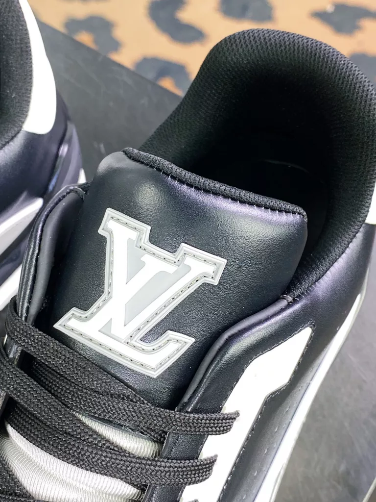 LV Louis Vuitton Trainer Sneaker Low Sport Collection Low Top Vintage Versatile Casual Sports Culture Basketball Cricket Shoes 10