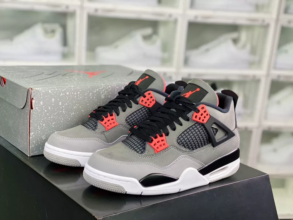 Air Jordan 4 Retro OG 