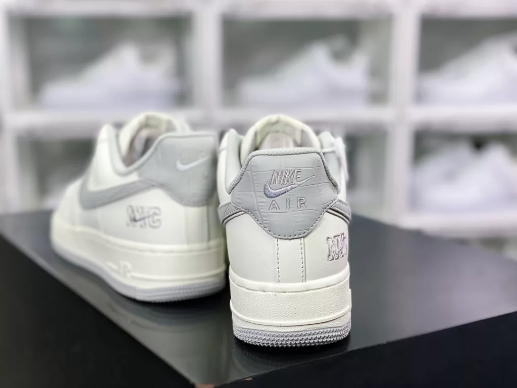 Nike Air Force 1'07 Low 