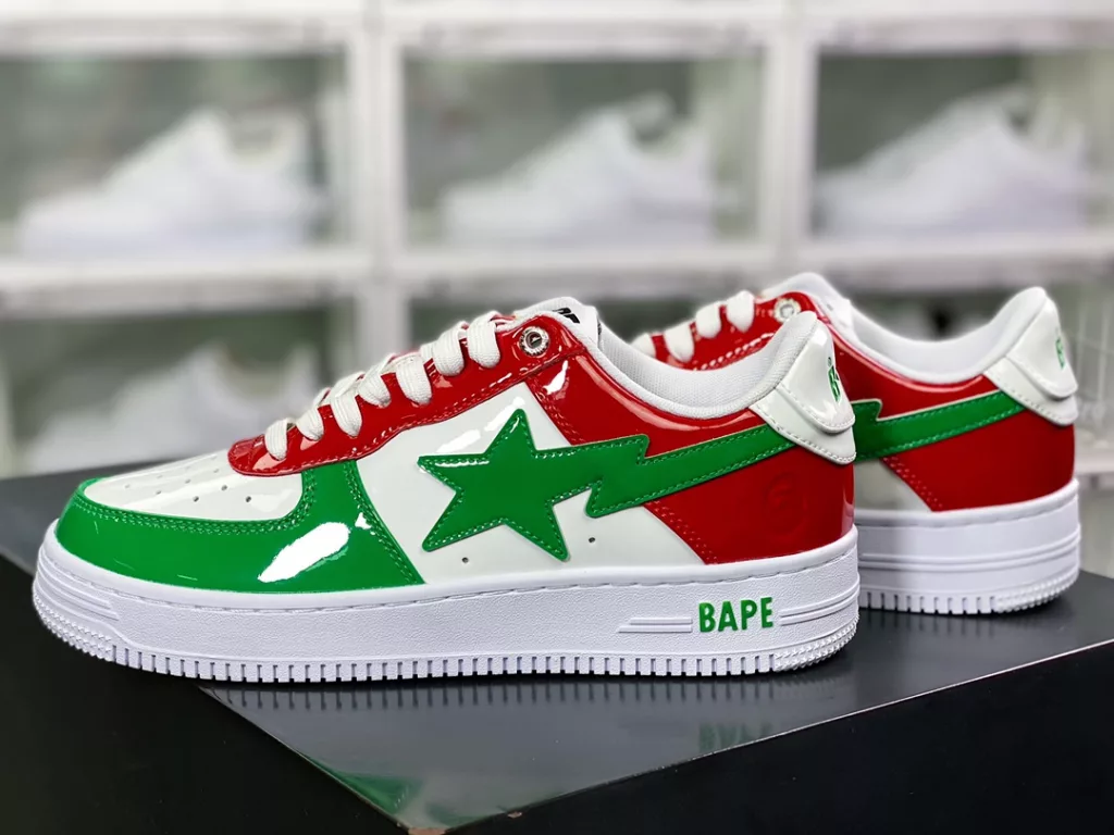 The trendy brand A Bathing Ape from Riharajuku, Japan, features the BAPE Sta Low Sparkling Star series of low cut classic retro casual sneakers called 